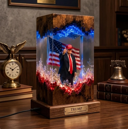 American Leadership Trump resin lamp